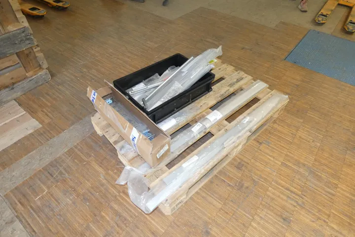 Konvolut Montageplatten & Halterungen